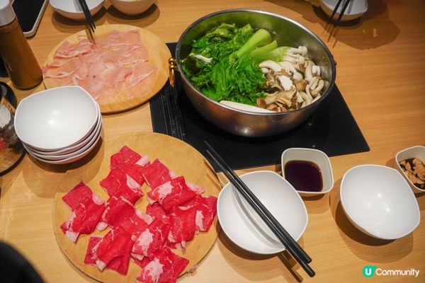 【提供新鮮蔬菜和肉類的涮涮鍋專門店】