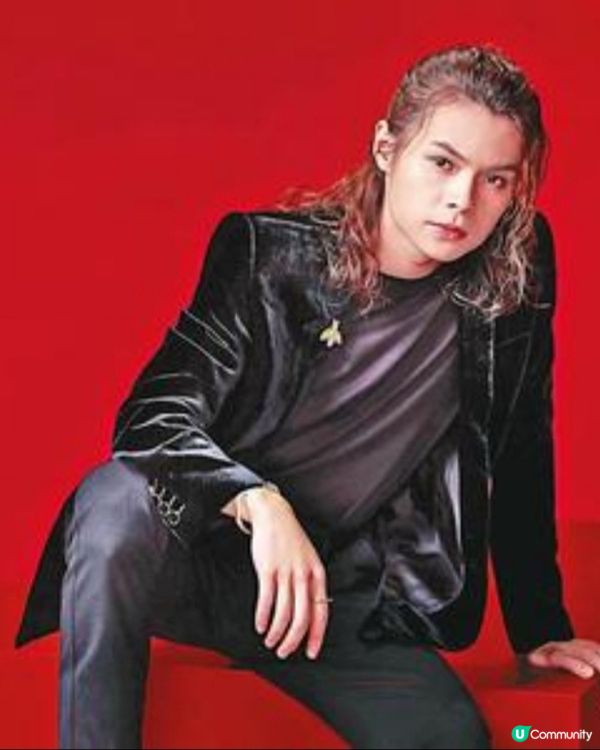 邱傲然 - 香港男歌手、香港男子跳唱組合MIRROR成員