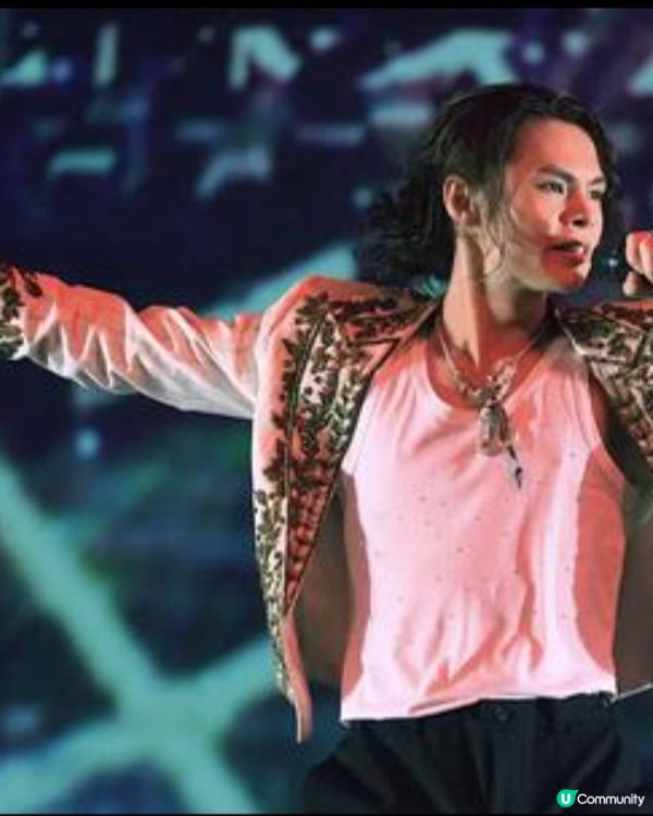 邱傲然 - 香港男歌手、香港男子跳唱組合MIRROR成員