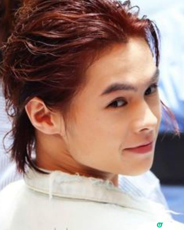 邱傲然 - 香港男歌手、香港男子跳唱組合MIRROR成員