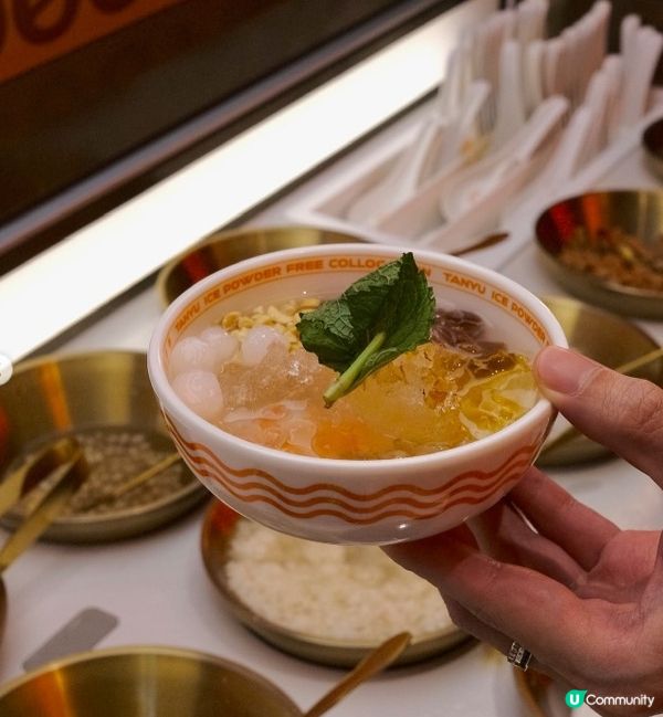 來到探魚當然要食烤魚啦！見到佢種類都幾多，有唔同?味道選擇，...