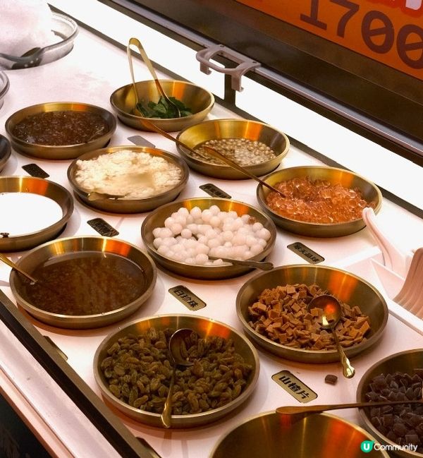 來到探魚當然要食烤魚啦！見到佢種類都幾多，有唔同?味道選擇，...