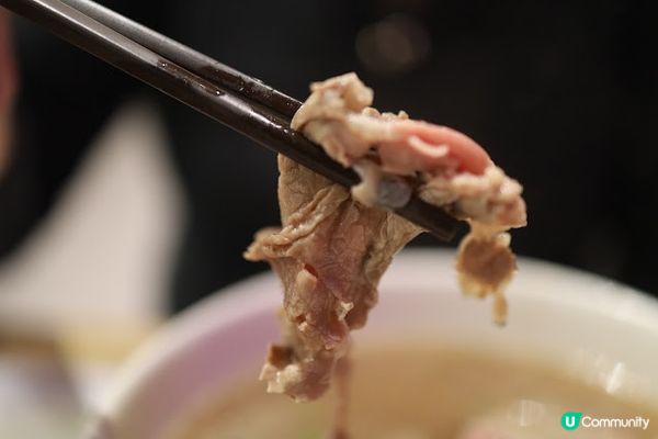 Le Viet 主打新派越菜，菜式做得精緻，價錢抵食足料，越式生牛河、牛油焗大頭蝦、椰青海鮮焗飯及金不換白酒煮蜆都是招牌菜。 THE ONE 消費券優惠 尖沙咀美食攻略 牛肉湯河 法包 串燒 牛腩咖哩