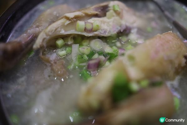 主打多款傳統韓國料理，設有韓燒烤肉區：五花肉、豬皮等夾生菜，真正韓式風味。芝士排骨年糕足料，芝士滿瀉。 南大門 尖沙咀 美食攻略2023 你好香港 南大門3號 HELLO HONG KONG 美食優惠