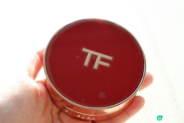 明星至愛用TOM FORD氣墊粉底套裝