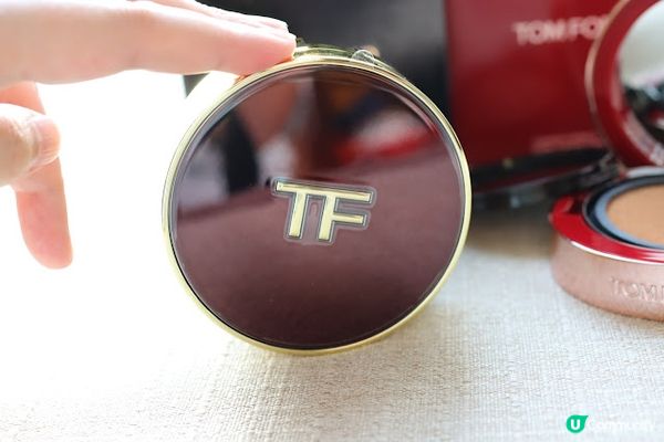 明星至愛用TOM FORD氣墊粉底套裝