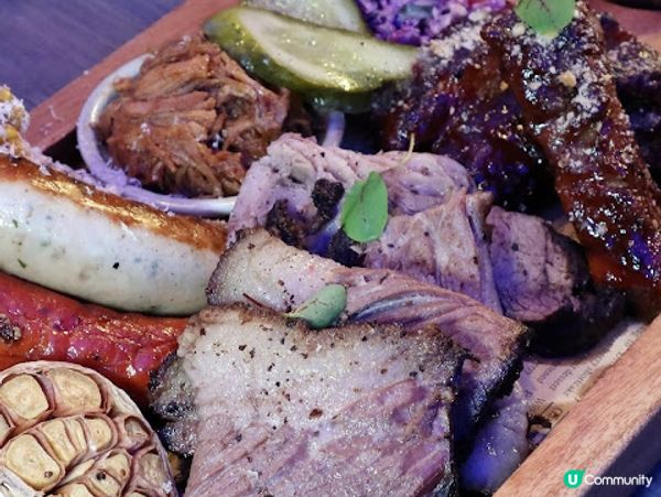 大大份的滋味。大大份的 '肉' 望。Smokehouse