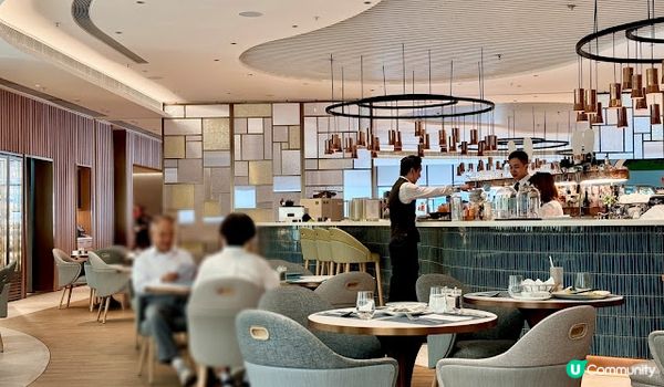 打開盒子沐花香。合和酒店咖啡廳