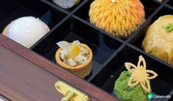 打開盒子沐花香。合和酒店咖啡廳