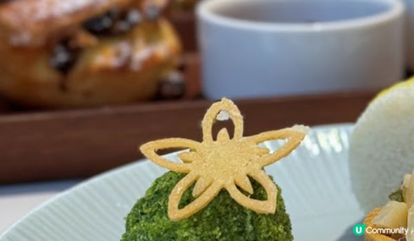 打開盒子沐花香。合和酒店咖啡廳