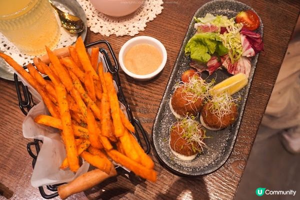 一間餐廳在日間和晚間可以變得不一樣的，想分享的是位於銅鑼灣的...