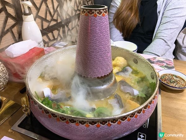 全港嘅古裝宮廷火鍋店其一「香香宮煮」， 