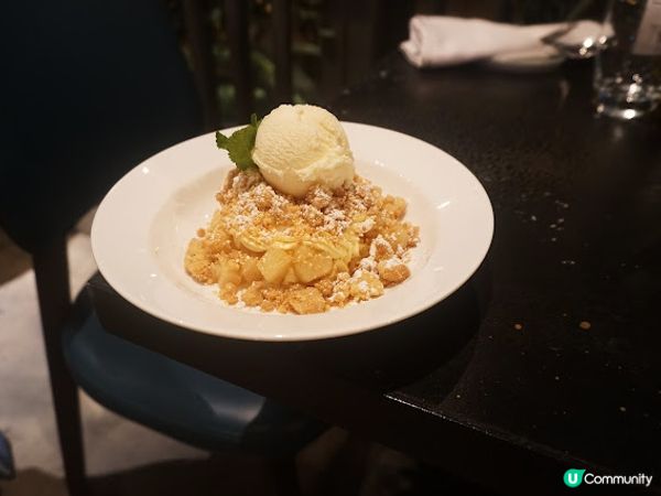 靜靜地享受美食