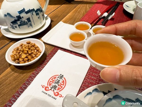 香港正宗潮州菜，必試蠔仔粥和滷水！🤤