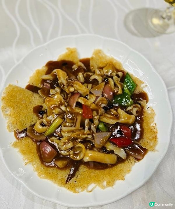 又食豉椒炒蟶子，最重要夠鑊氣，炒出嚟嘅聖子夠爽口鮮甜，令人回...