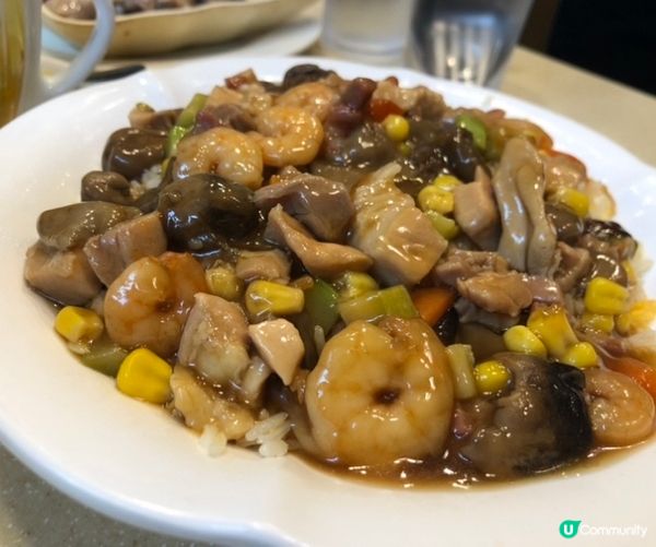 超足料福建炒飯😋配料一d都唔慳，蝦仁大隻爽口又夠多、仲有草菇...