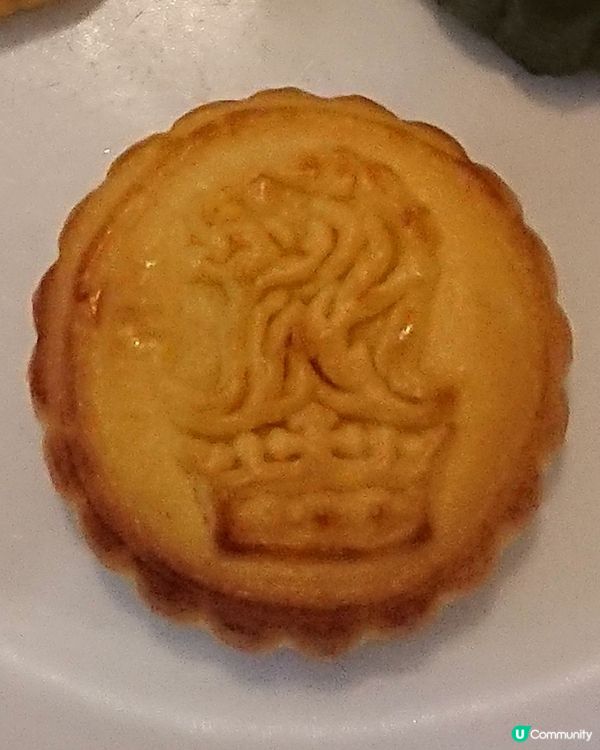 內有切面包裝-Ritz Carlton尊貴燕窩奶皇月餅😋