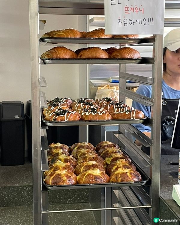 🇰🇷🌊濟州島超人氣鹽麵包！明太子鹽麵包真係好邪惡！🥖