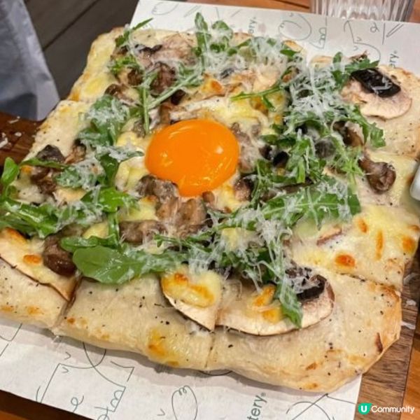 黑松露芝士薄餅