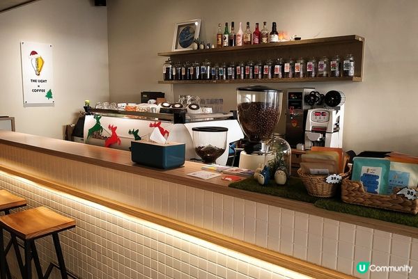 美食探店 ｜高雄苓雅區The Light x Coffee Art n Design網美必打卡咖啡廳 ，超級美味可頌等你品嚐