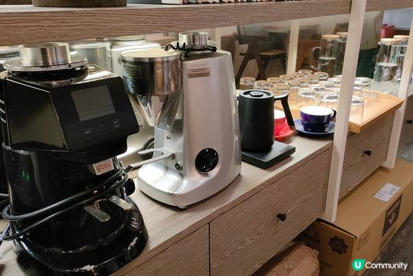 美食探店 ｜高雄苓雅區The Light x Coffee Art n Design網美必打卡咖啡廳 ，超級美味可頌等你品嚐