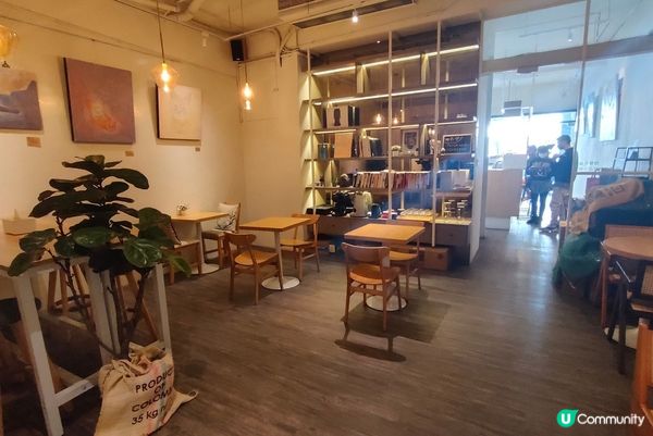 美食探店 ｜高雄苓雅區The Light x Coffee Art n Design網美必打卡咖啡廳 ，超級美味可頌等你品嚐
