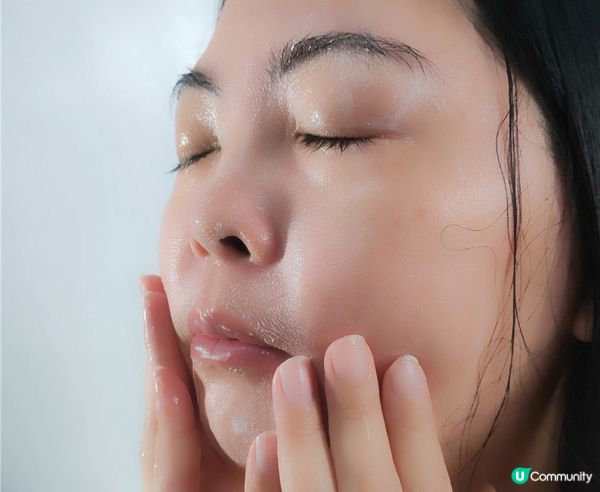 護膚 ｜華麗的保養好物推薦｜ 羽億資本生技 ｜汎佳奇沛 汎妍金箔潔顏露 +寶膚婗 緊緻修護精華乳液｜睡前保養美美的