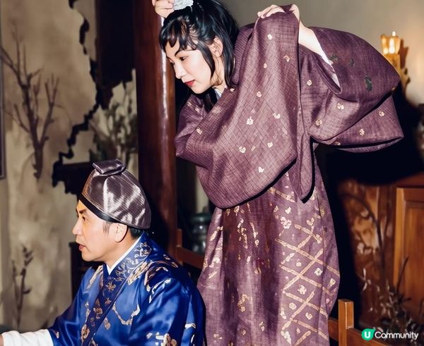 誰在看戲？