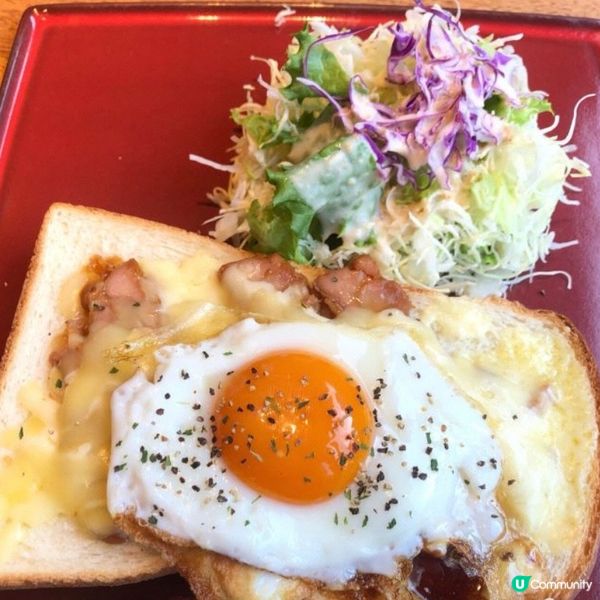 美味的早餐，煎太陽蛋多士拼蔬菜沙律，清新健康又美味