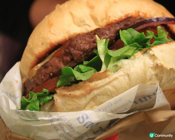 哩間漢堡包店響紐西蘭皇后鎮，遠近馳名，去到皇后鎮一定會試的，...