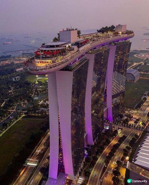 (1) 比利時列日市 (2) 新加坡 Marina Bay ...