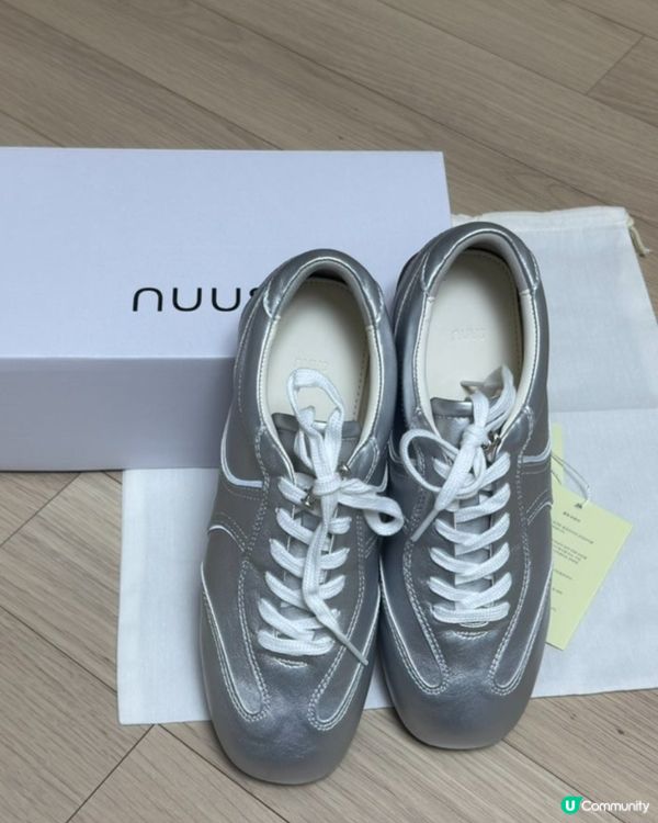 👟 韓國超靚平底波鞋分享：NUUS 銀色閃閃鞋✨