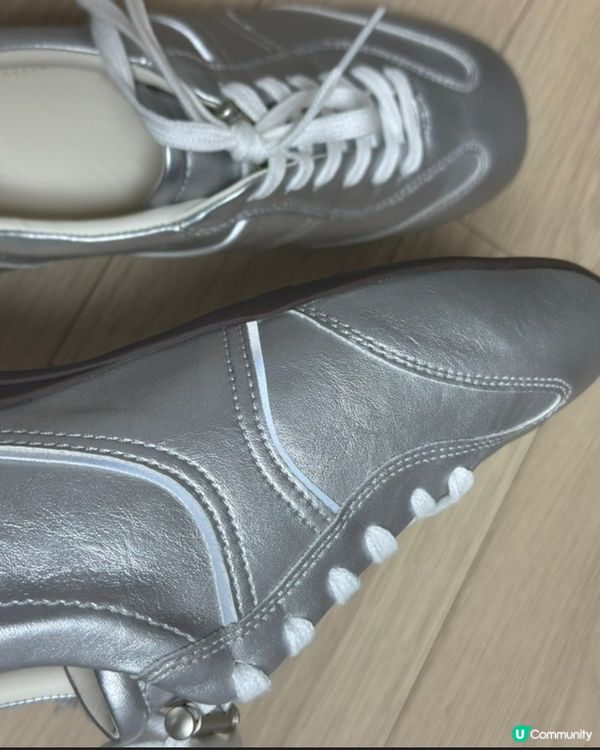 👟 韓國超靚平底波鞋分享：NUUS 銀色閃閃鞋✨