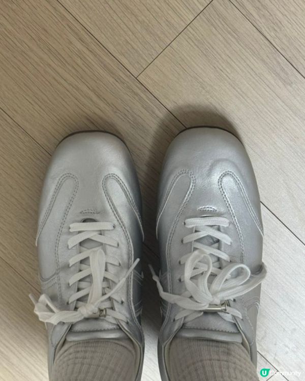 👟 韓國超靚平底波鞋分享：NUUS 銀色閃閃鞋✨