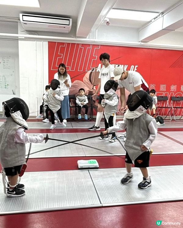 【 從小培養對劍擊的興趣 】