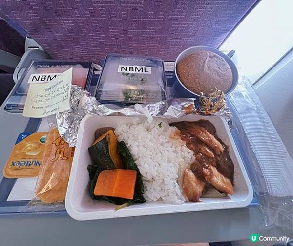 [旅遊] 華航 台北松山TSA - 首爾金浦GMP CI260 / CI261 機上餐點、機場快綫、機場免稅店取貨