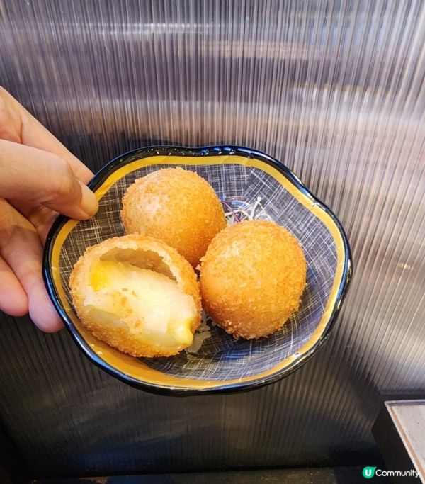 有貓山王榴槤為主題的任食放題
