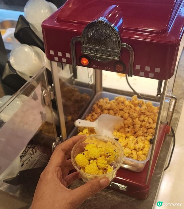 有貓山王榴槤為主題的任食放題