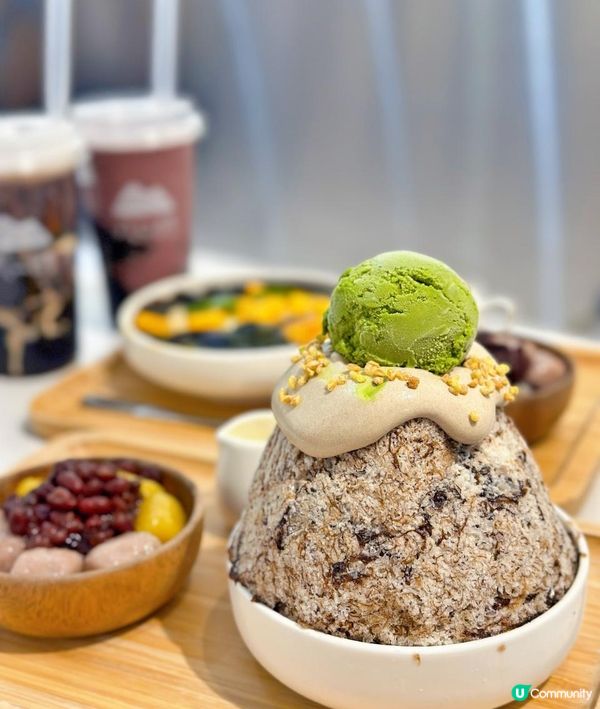 台中🇹🇼逢甲夜市拉絲仙草凍你食過未？ 