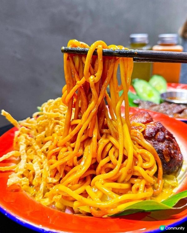 面圓圓 x 太子美食 | 香港少見泰北菜小店 濃郁金咖喱麵配脆脆 | 泰國菜/泰國餐廳/泰式奶茶/蝦餅/火山排骨/泰式/鳳爪/小食