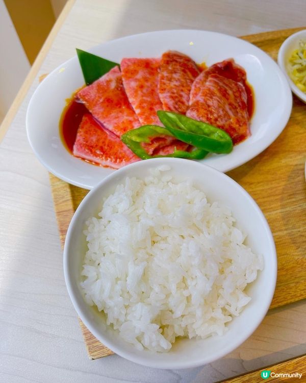 餐廳喺厚福街𝟐𝟏樓，好高好chill喔，仲有好大的落地玻璃窗...