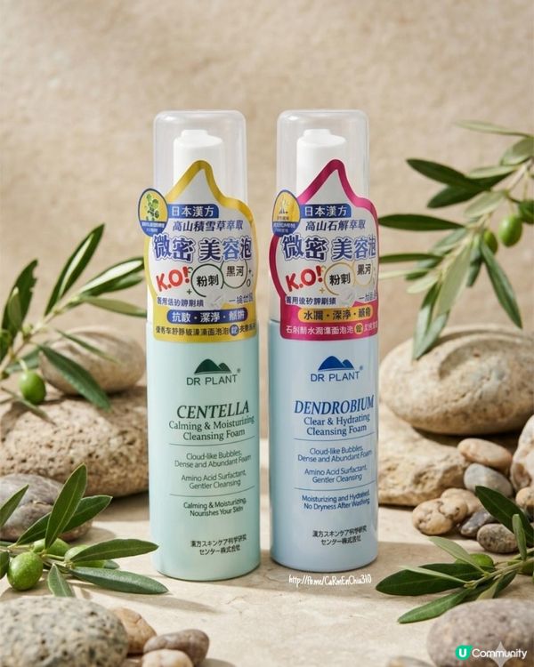 溫和輕鬆去除面上角質層 全靠自帶刷頭的潔⾯泡