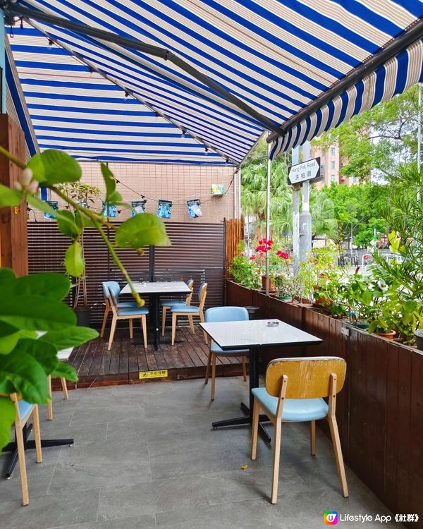在香港！新界西藍色泰菜小屋你吃過嗎？