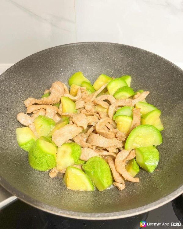 👩🏻‍🍳豬頸肉炒翠玉瓜🥢