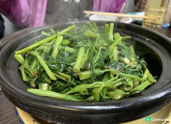 【油麻地】一鍋熱氣騰騰的煲仔飯，滿足了胃又暖了心｜興記菜館