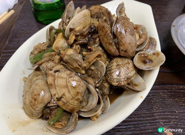 【油麻地】一鍋熱氣騰騰的煲仔飯，滿足了胃又暖了心｜興記菜館