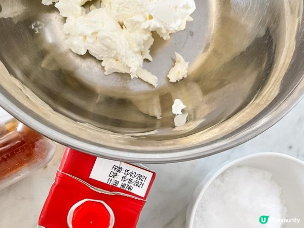 想Tiramisu了，但同時又想食千層糕，於是就結合兩者。首...