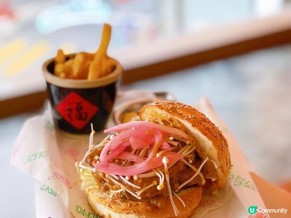 之前一直都有留意開蘇豪區酒吧「何蘭正」🥃， 