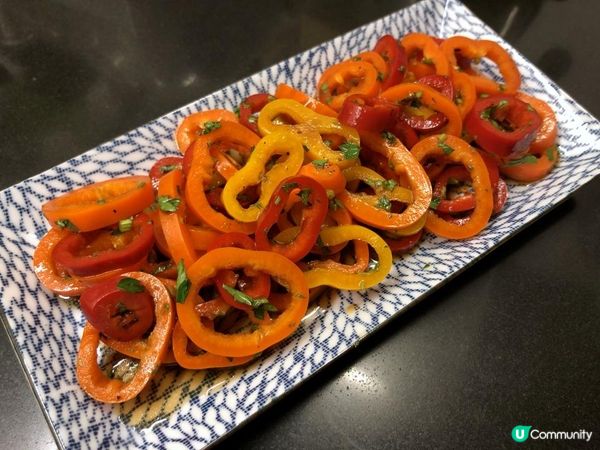 呢個清新又簡單易整嘅彩椒香草沙律係我其中一個最鍾意嘅沙律，顏...