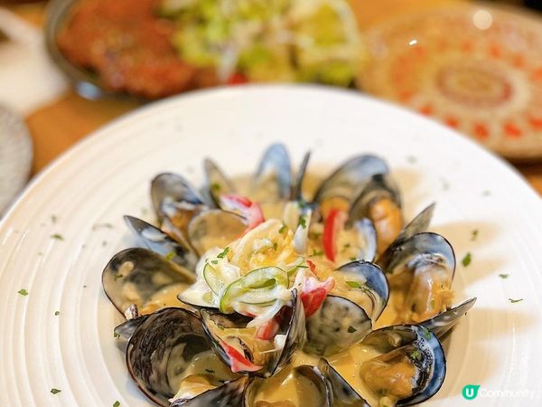 連續假期就梗係要chill吓🍹，肥仔搵到間森林系餐廳🌴，環境...